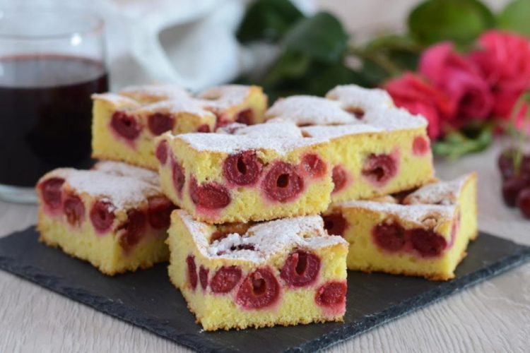 Kolač s voćem koji uspijeva baš svima