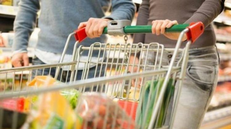Francuska vlada sa supermarketima dogovorila antiinflacijsku košaricu
