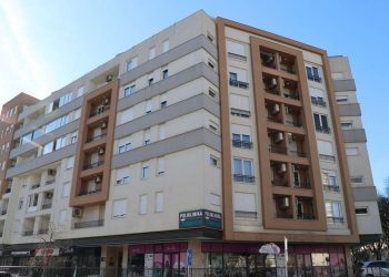 Tko je doktor na čiju je polikliniku sinoć u Mostaru bačena bomba: Bio u HVO-u, kasnije pomoćnik ministra…