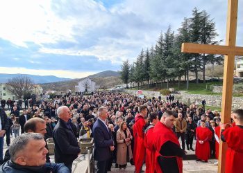 Održana pobožnost Puta križa na Kočerinu