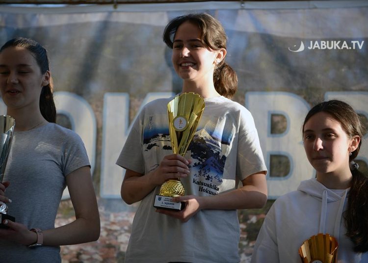 Školarci iz Širokog Brijega trčali na 25. Uličnim utrkama