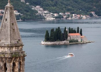 Vandali tijekom noći oštetili katoličku crkvu