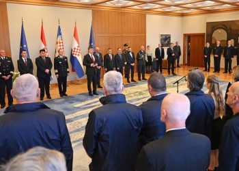 Milanović odlikovao hrvatske branitelje i održao emotivan govor, pogledajte što je poručio