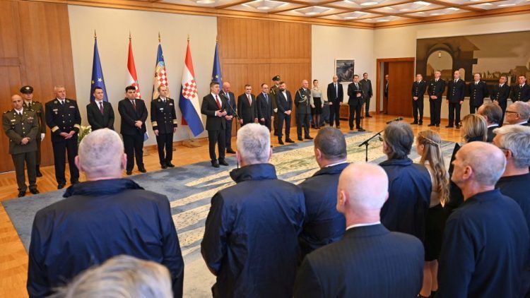 Milanović odlikovao hrvatske branitelje i održao emotivan govor, pogledajte što je poručio