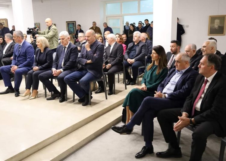 U Mostaru održana središnja svečanost povodom 31. obljetnice HVO-a