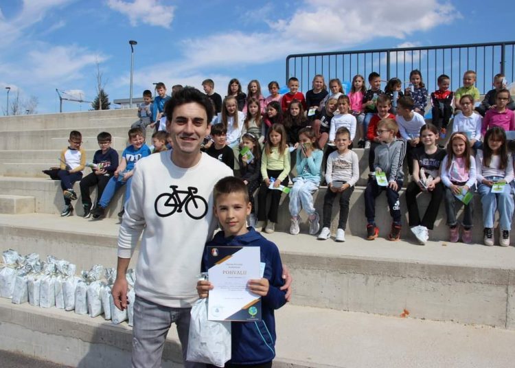 Kroz igru i edukaciju posuški prvašići obilježili Dan planeta Zemlje