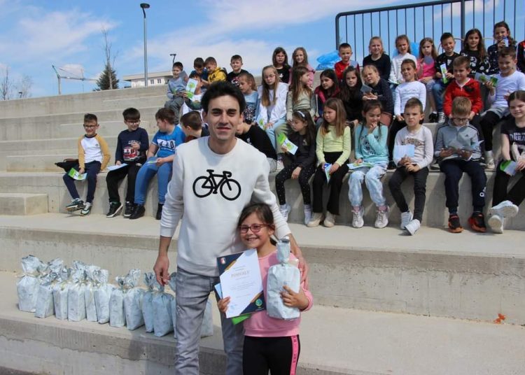 Kroz igru i edukaciju posuški prvašići obilježili Dan planeta Zemlje