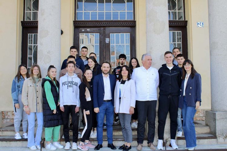 Filozofski fakultet Sveučilišta u Mostaru predstavio studijske programe u Gimnaziji fra Dominika Mandića u Širokom Brijegu