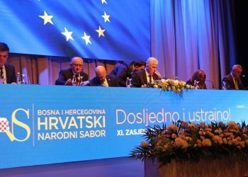 HNS BIH nezadovoljan Schmidtovom odlukom, traže izmjenu Izbornog zakona i ograničenu izmjenu Ustava BiH