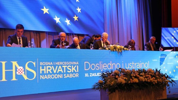 HNS BIH nezadovoljan Schmidtovom odlukom, traže izmjenu Izbornog zakona i ograničenu izmjenu Ustava BiH