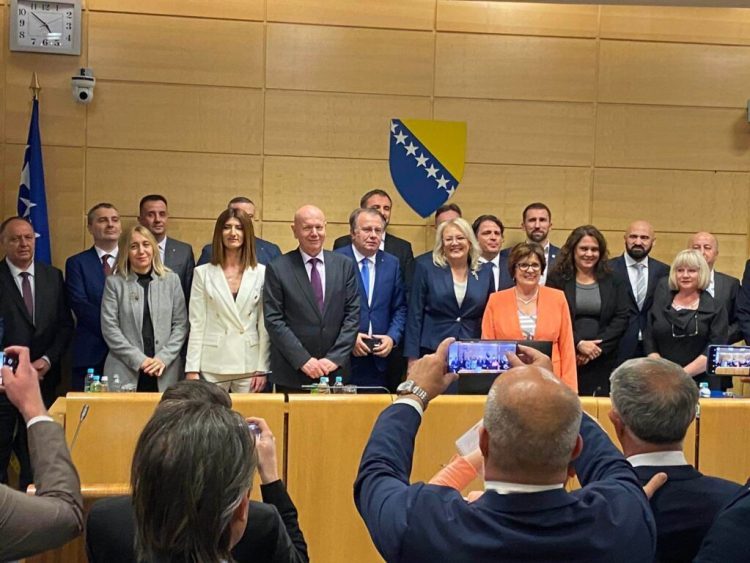 Potvrđena nova Federalna vlada HNS-a i Trojke, evo tko ju čini