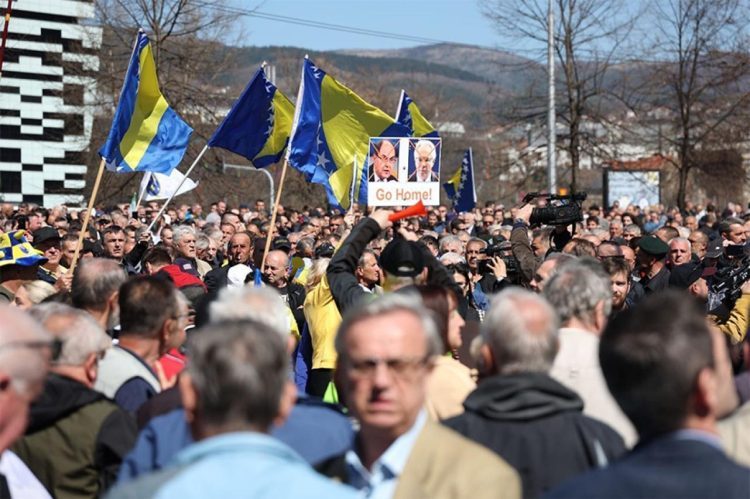 SDA-ovci pozivaju na masovne prosvjede zbog gubitka vlasti