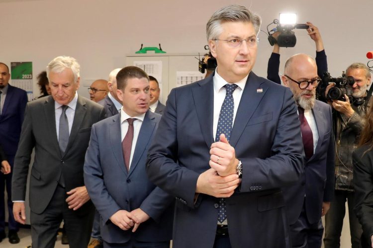 Plenković: Očekujem da se proces uspostave vlasti u Federaciji BiH privede kraju