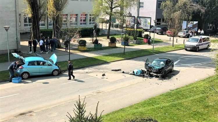 Tešku prometnu nesreću skrivio 16-godišnji vozač
