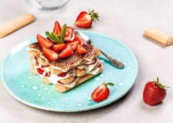 Recept za tiramisu s jagodama koji se brzo priprema i još brže nestane s tanjura