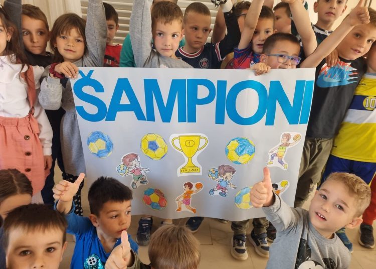 Najmlađi Ljubušaci čestitali Izviđaču na novoj tituli prvaka