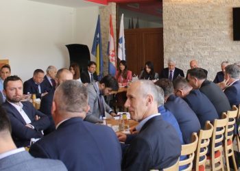 Dragan Čović i Zvonko Milas s dužnosnicima lokalne i županijske razine u Stocu