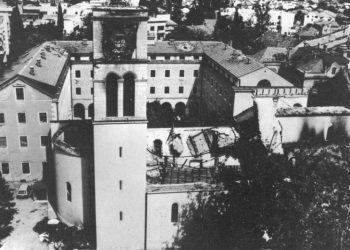 Na današnji dan 1992. godine zapaljena i izgorjela Franjevačka crkva u Mostaru