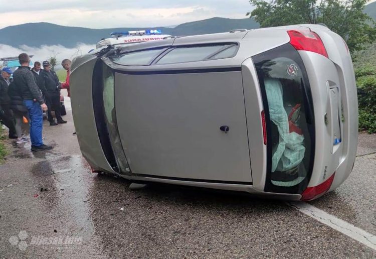 Prometna nesreće na Gorancima: Automobil završio na boku