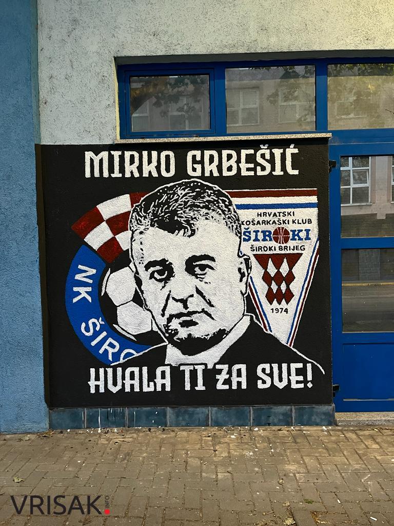 Donosimo fotografije: Škripari grafitom odali počast Mirku Grbešiću