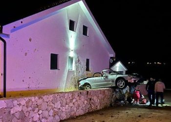 Teška prometna nesreća u Broćancu kod Posušja, jedna osoba smrtno stradala