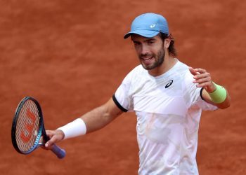 Ćorić u nevjerojatnom maratonu izborio četvrtfinale u Madridu