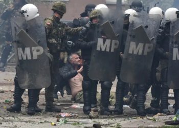 U sukobima na Kosovu ozlijeđen 41 vojnik KFOR-a i više od 50 Srba