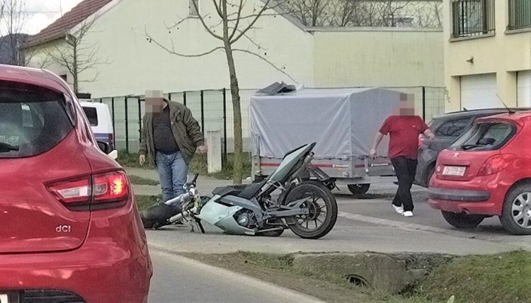Učenik (16) teško stradao na motociklu! Vozač mu oduzeo prednost