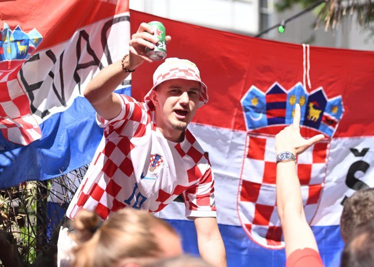 Vatreni će imati golemu navijačku pomoć: Tisuće Hrvata na ulicama Rotterdama