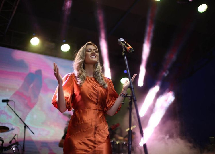 Veliki humanitarni koncert duhovne glazbe pod nazivom Vjerujem okupio 10 tisuća ljudi u Mostaru