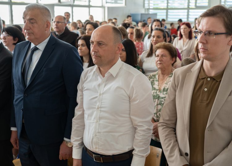 Osnovna škola Kočerin proslavila svoj dan!