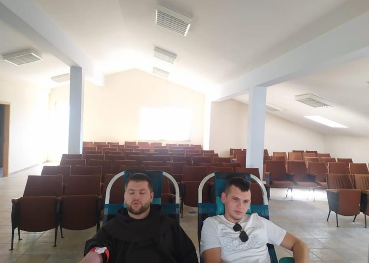 Dobrovoljno darivanje krvi u Uzarićima: Prikupljeno 29 doza krvi