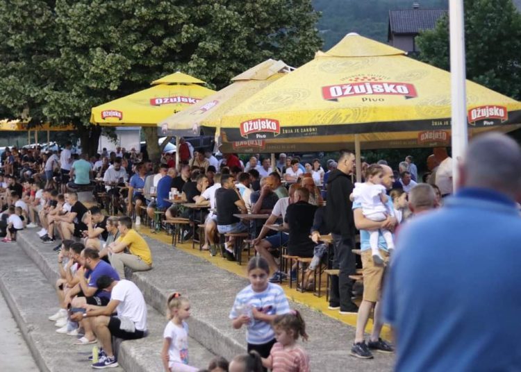 Održana večer folklora “Kočerinom kolo igra, a pisma se ori!”