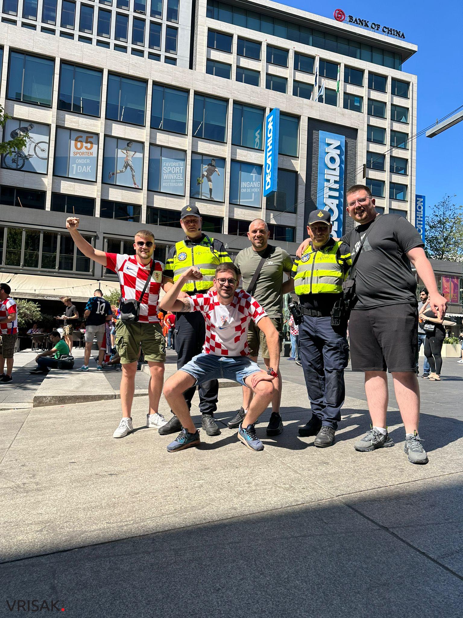 Vrisak.info vam donosi fotografije prije utakmice u Rotterdamu
