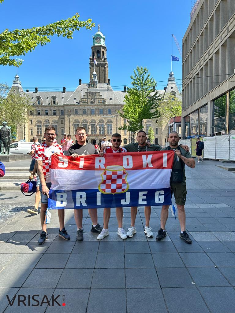 Vrisak.info vam donosi fotografije prije utakmice u Rotterdamu