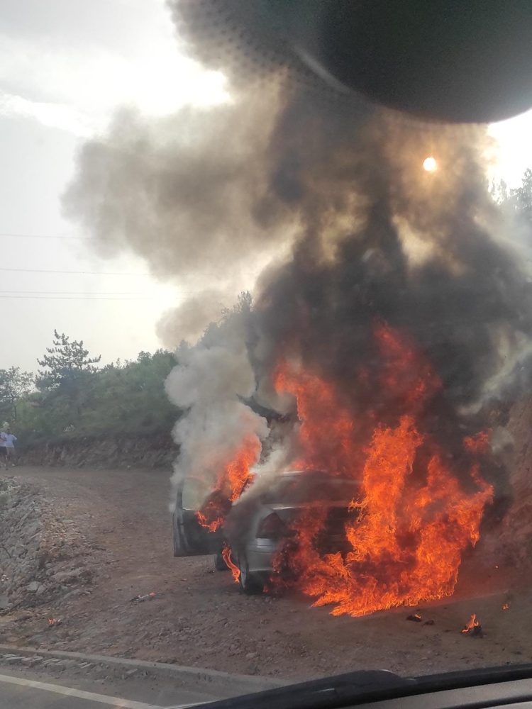 U mjestu Međine zapalio se automobil