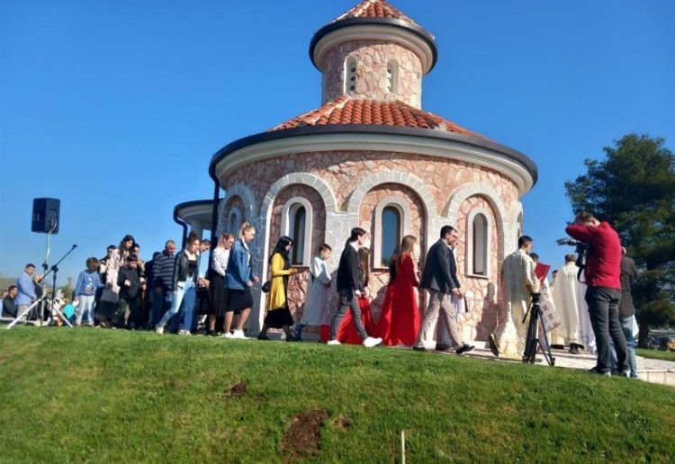 Opljačkana pravoslavna crkva u Ortiješu