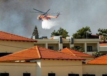 Nakon Rodosa, ogroman požar i na Krfu: Tisuće evakuirane