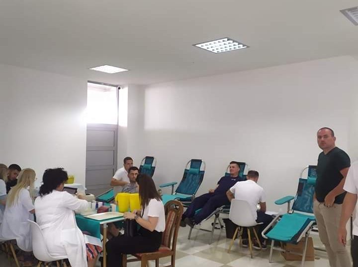 Djelatnici Emerusa i TT Kabela darovali 22 doze krvi