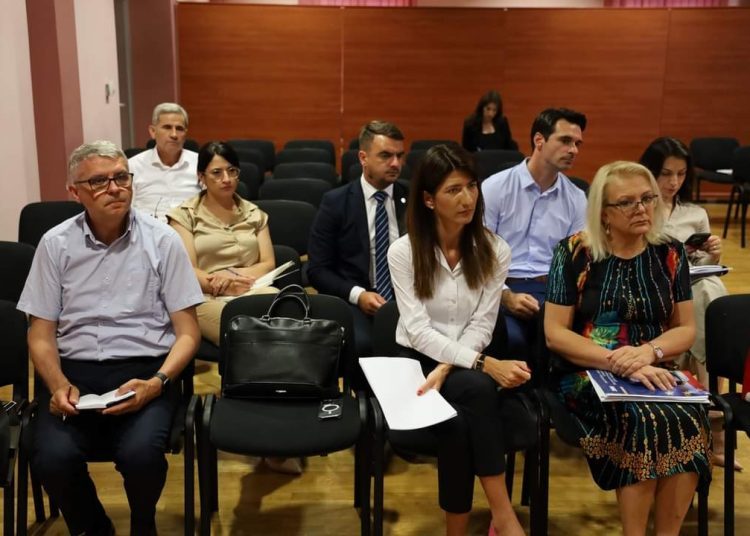 Predsjedništvo HDZ BiH iskazalo potporu područjima Županije Posavske i drugim okolnim područjima zahvaćenim olujnim nevremenom