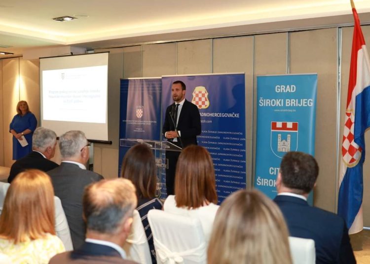 Široki Brijeg: Svečanost uručivanja Ugovora o financiranju u sklopu Programa prekogranične suradnje između Republike Hrvatske i BiH