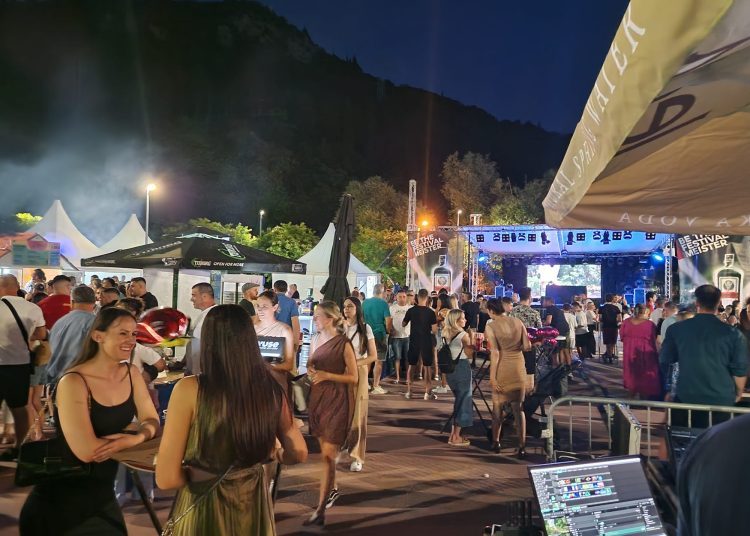 Započelo četvrto izdanje Street Food Festa