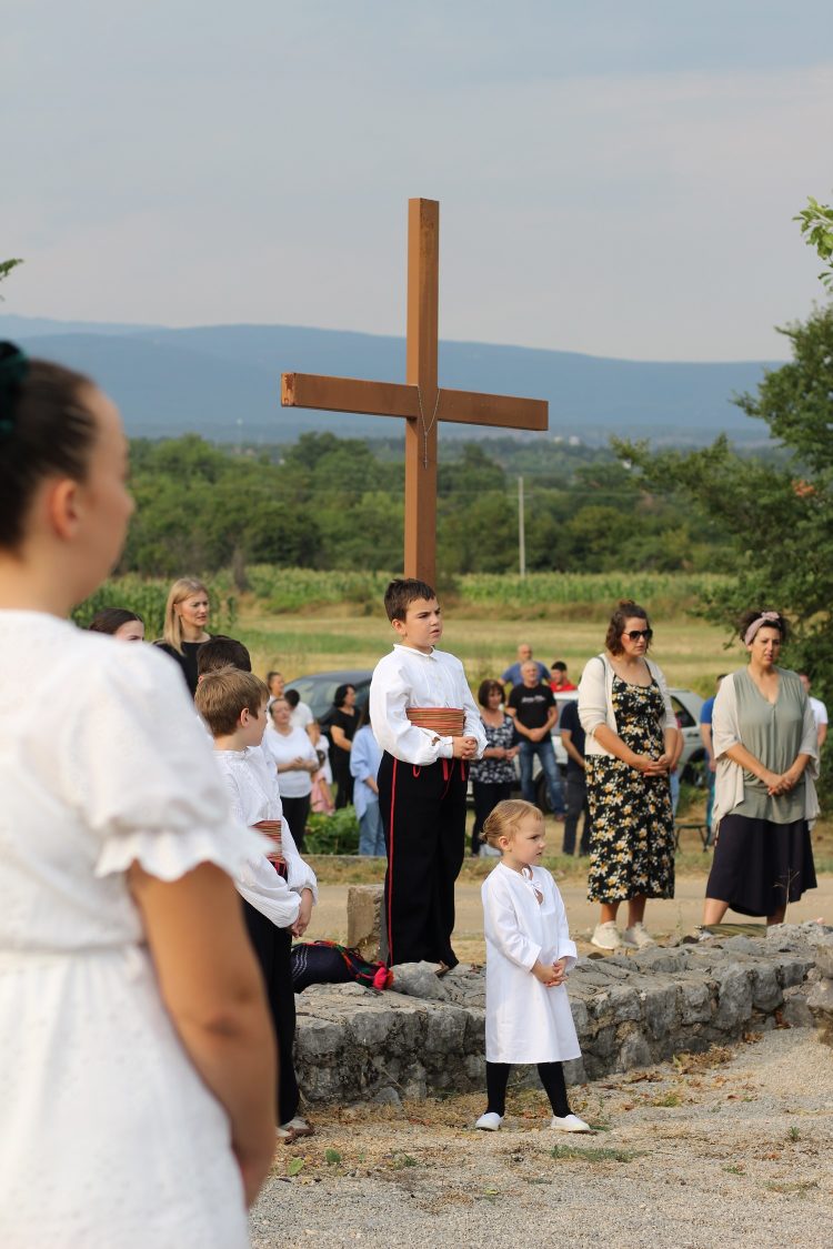 Misa na Crkvini u Mokrom i 12. manifestacija „Na temeljima bazilike naše“