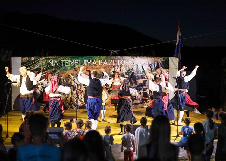 Misa na Crkvini u Mokrom: Središnji događaj godišnjeg okupljanja Mokrana i njihovih prijatelja