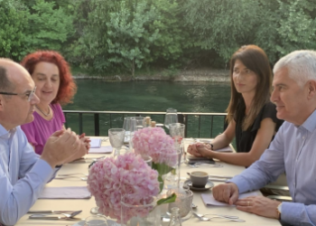 Schmidt s Čovićem: “Vrijeme je za konstruktivnu akciju i nema više prostora za političke igre”