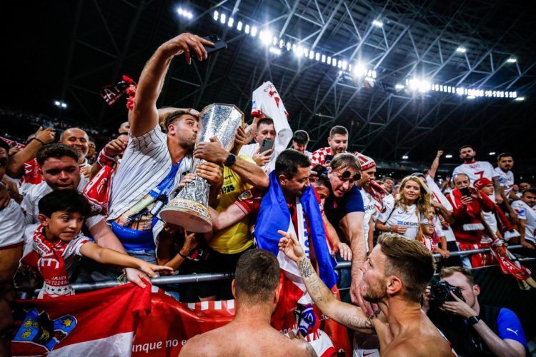 Cijela momčad osvajača Europske lige – na prodaju!
