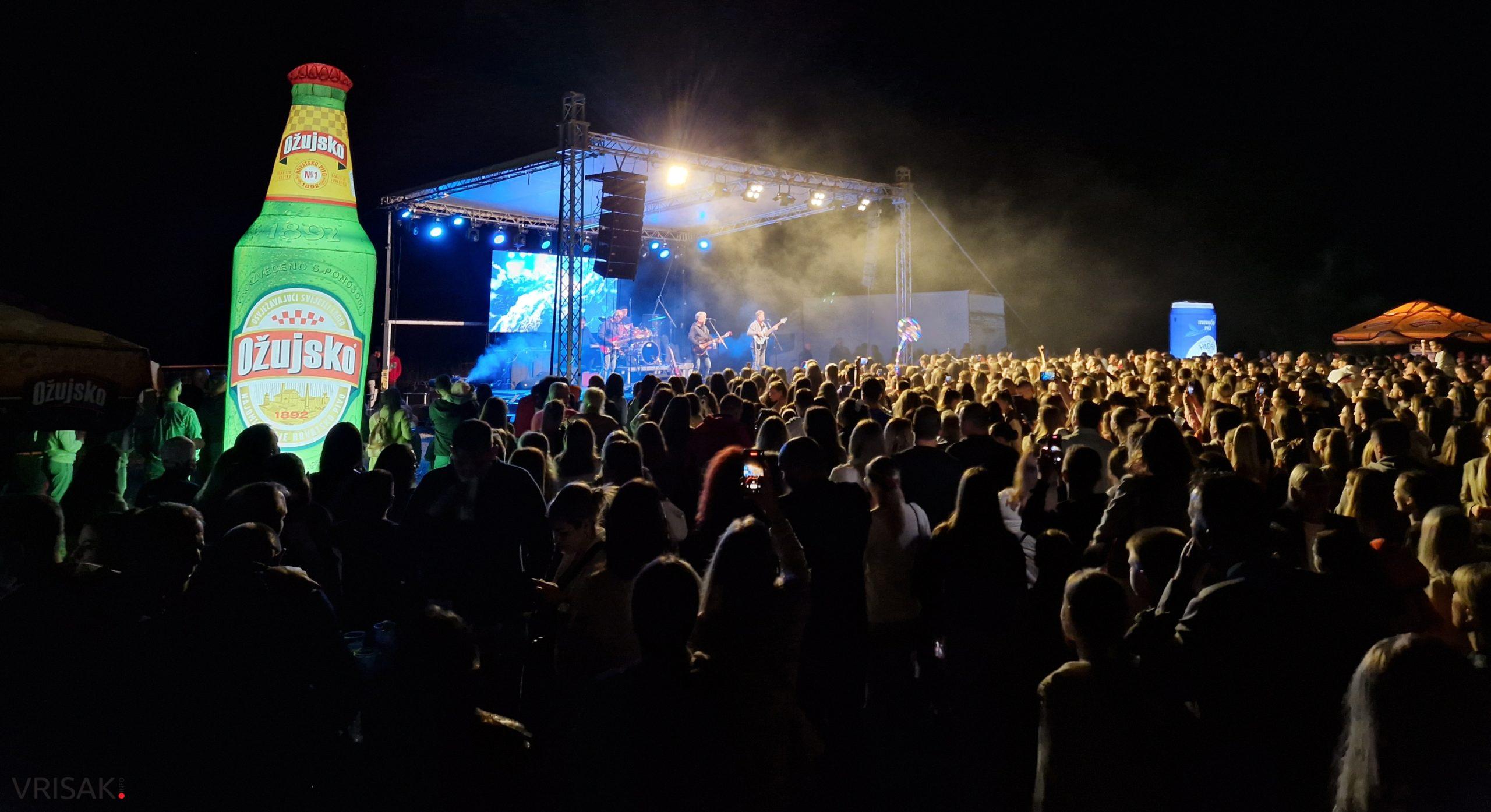 Posušje: Preko 4500 ljudi pjevalo zajedno s Dalmatinom u Viru