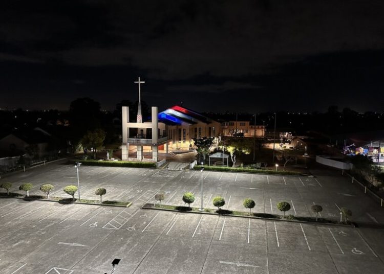 Crkva Svetog Nikole Tavelića u Sydneyu od sada sjaji i noću u hrvatskim bojama