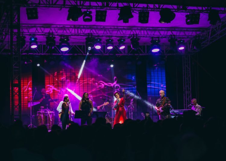 Doris Dragović  na krcatom Kantarevcu priredila glazbeni spektakl u Mostaru