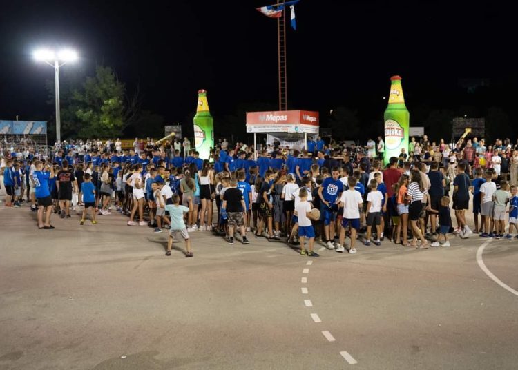 Pogledajte kako je bilo na druženju igrača Širokog s navijačima u Klancu
